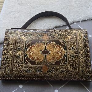 EUC! VINTAGE GOLD EMBOSSED FLORENTINE CORDOVAN LEATHER CLUTCH HANDBAG